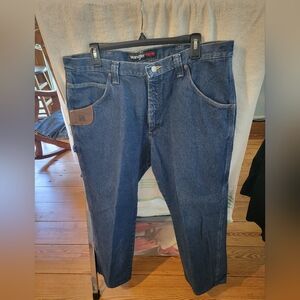 Wrangler Men's Relaxed Fit Dark Blue Jeans